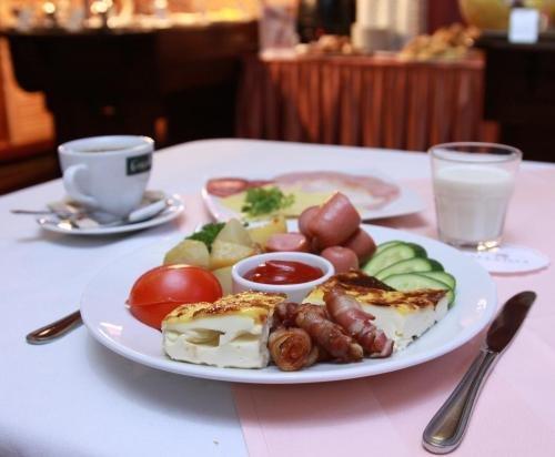 Сукко: Ivushka Hotel