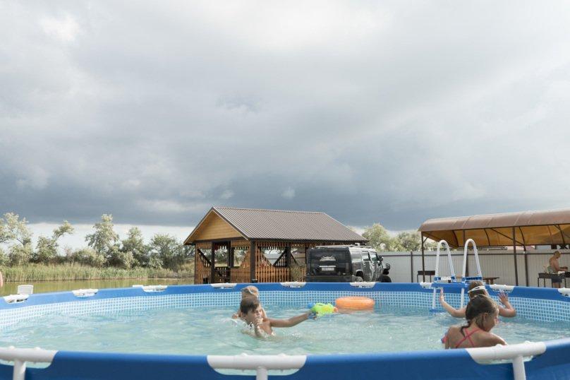 Голубицкая: Lazurnyij Bereg Guest House