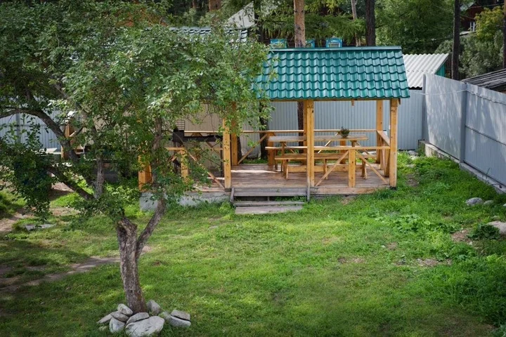 Аршан: Gostevoj Dom Svjatoj Istochnik