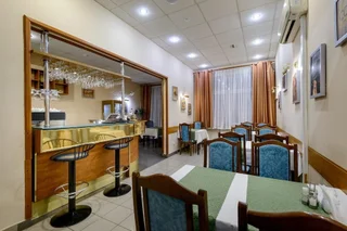 Мирный: Азимут Отель Мирный
