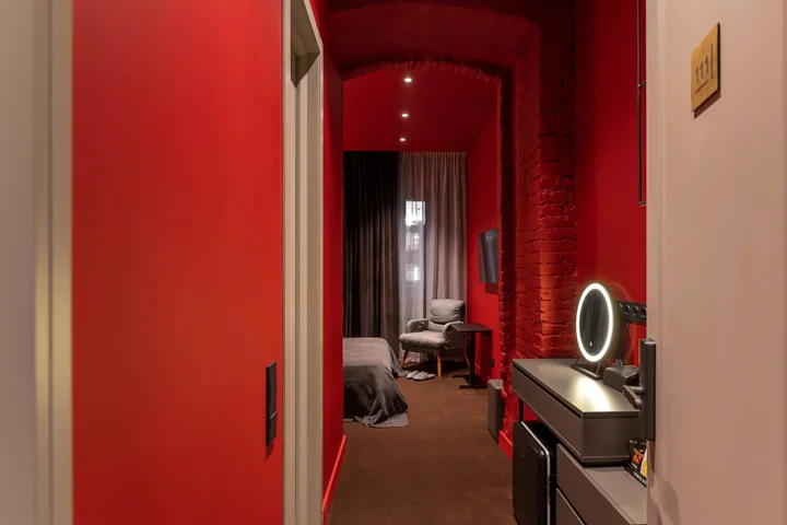 Владивосток: Апартаменты Red room в NikolaevBuilding