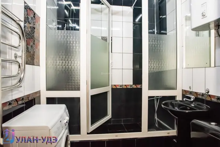 Улан-Удэ: 2U (Ту Ю) на Смолина 54Б