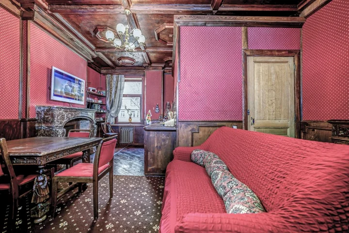 Москва: Апартаменты uTrip Antique Red