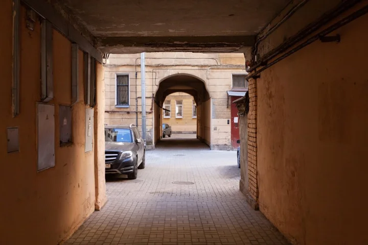 Санкт-Петербург: Тихая студия у Смольного