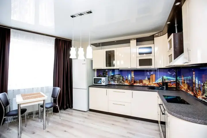 Кемерово: Pritomskij 7/7 Dvuhkomnatnye apartamenty biznes-klassa s vidom na Tom'