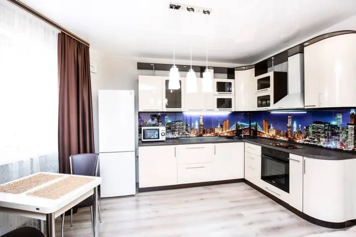 Кемерово: Pritomskij 7/7 Dvuhkomnatnye apartamenty biznes-klassa s vidom na Tom'