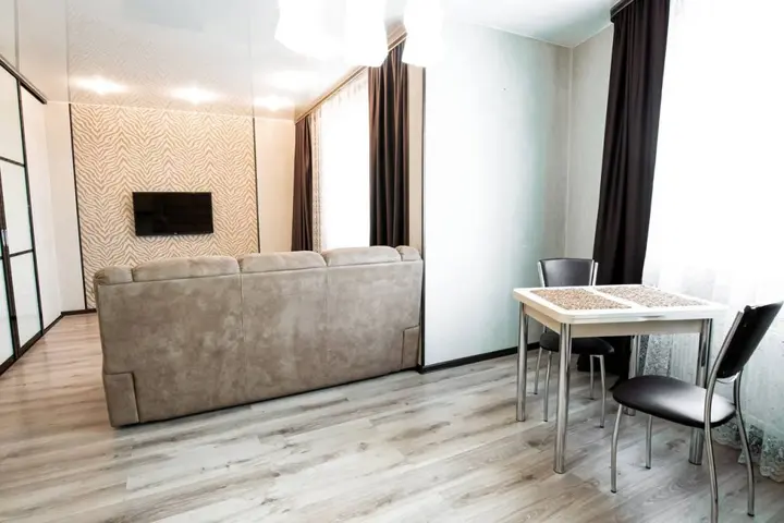 Кемерово: Pritomskij 7/7 Dvuhkomnatnye apartamenty biznes-klassa s vidom na Tom'