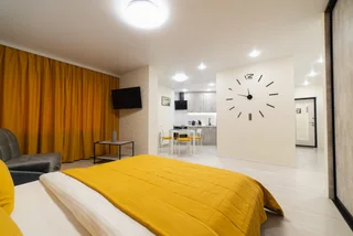 Саратов: Апартаменты Loft Apartment/30A Lunnaya