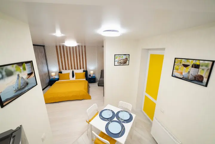 Саратов: Апартаменты Loft Apartment/30A Lunnaya