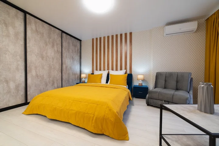 Саратов: Апартаменты Loft Apartment/30A Lunnaya