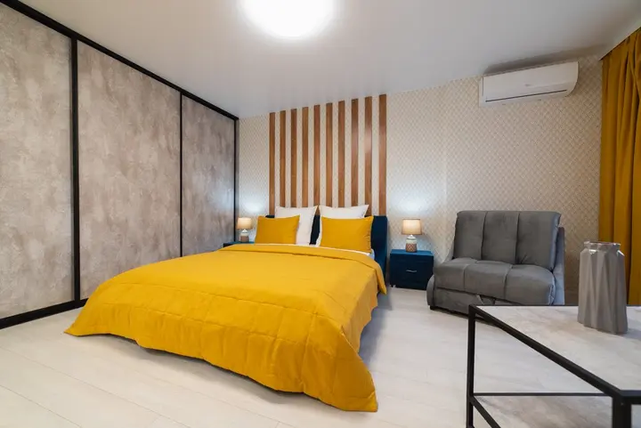 Саратов: Апартаменты Loft Apartment/30A Lunnaya