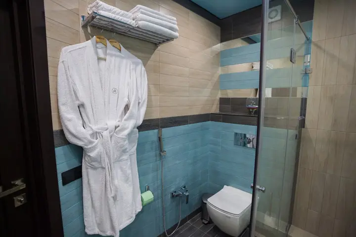Саратов: Апартаменты Loft Apartment/30A Lunnaya