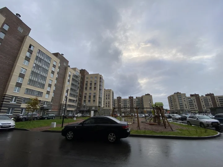 Песочный: Студия Оранжевая в поселке Песочном