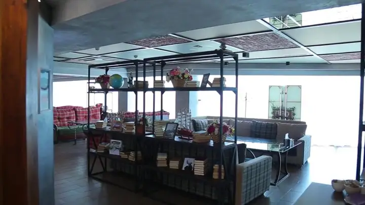carousel image 4