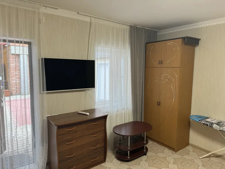 Ейск: Частный дом Коммунаров 50