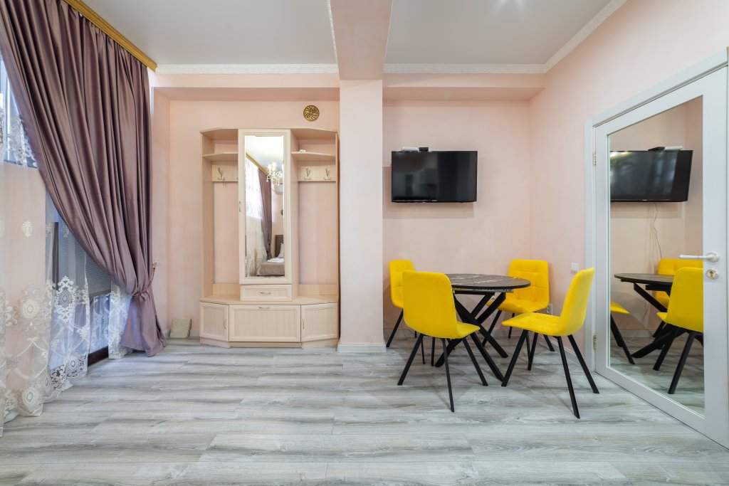 ЖК на Станиславского 11 Deluxe Apartment — фото 4