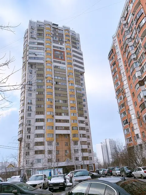 Москва: Апартаменты Просторная квартира Новомарьинская
