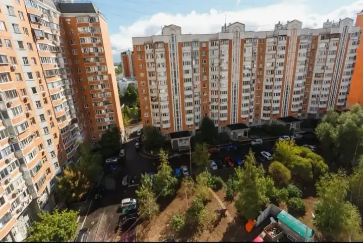 Москва: Апартаменты Просторная квартира Новомарьинская