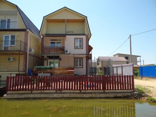 Голубицкая: Guest house Golubika