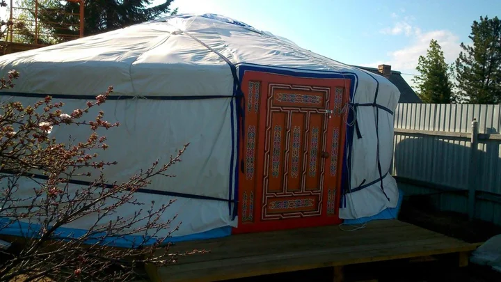 Слюдянка: Yurt camping