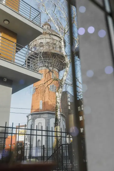 carousel image 5