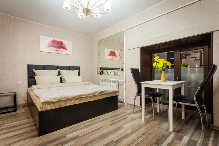 Санкт-Петербург: LeoHotels on 4th Sovetskaya,8