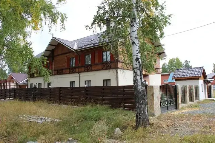 Новоабзаково: Гостевой дом Альпин Шале