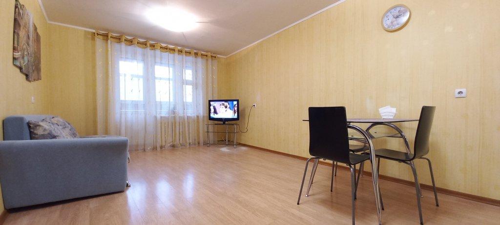 Нижний Новгород: Апартаменты на Родионова 193