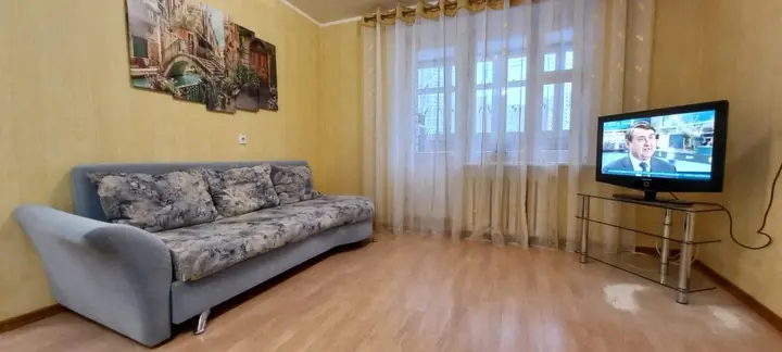 Нижний Новгород: Апартаменты на Родионова 193