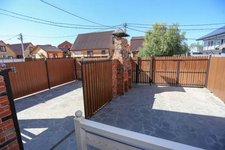 Голубицкая: Guest House Dlya Semejnogo Otdyiha