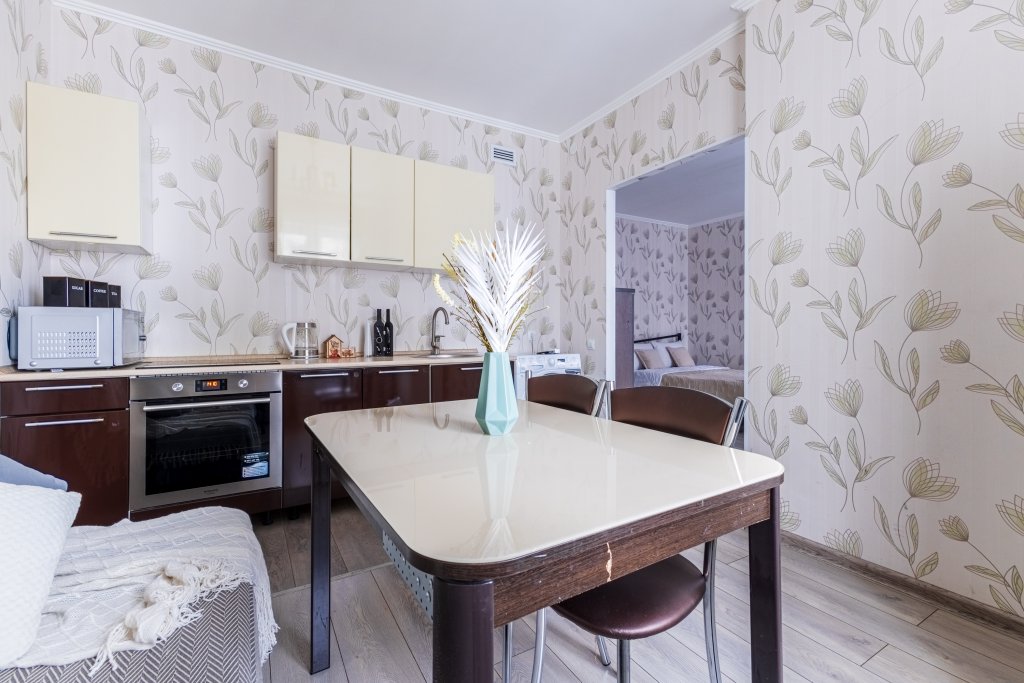 Казань: Апартаменты Comfort Home на улице Сибгата Хакима 46