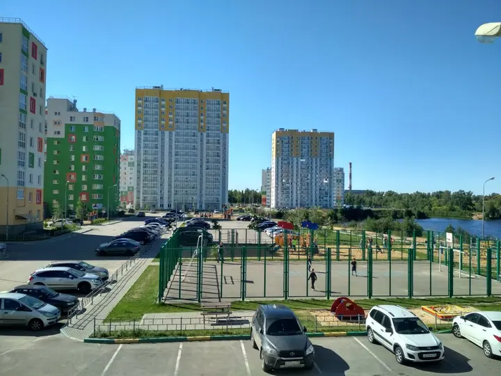 Нижний Новгород: Апартаменты с видом на озеро "Триче"
