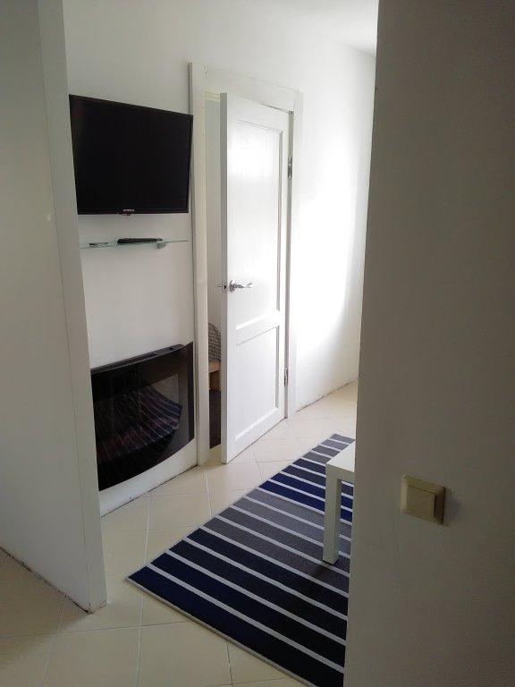 Псков: Апартаменты с Двумя Спальнями в 250 м от Кремля