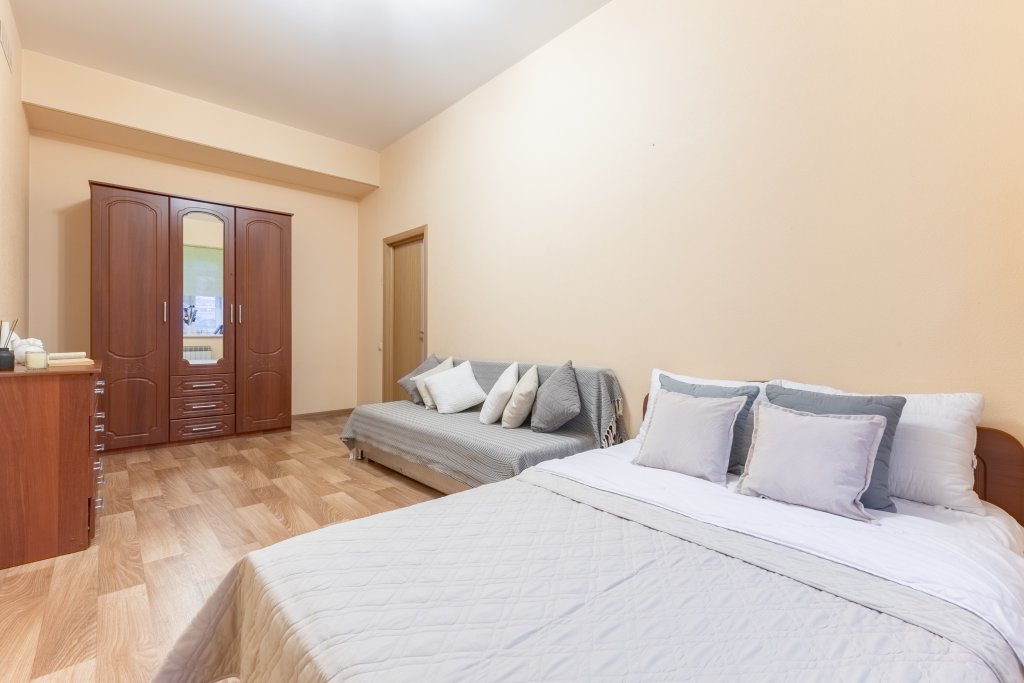 Казань: Апартаменты Comfort Home на 10 гостей на Карла Маркса 39