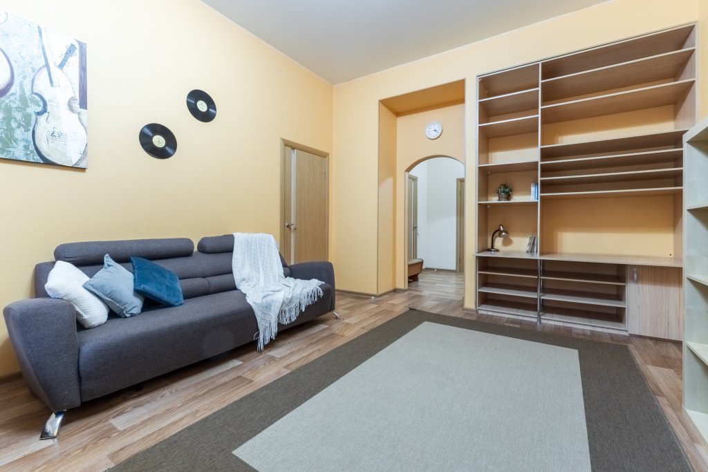 Казань: Апартаменты Comfort Home на 10 гостей на Карла Маркса 39