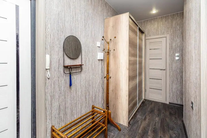 Сургут: Апартаменты Диван-Кровать с новым ремонтом