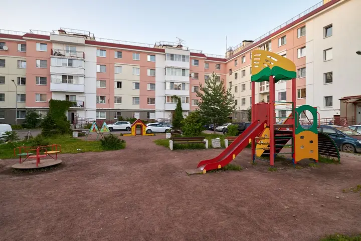 Петергоф: Апартаменты Санкт-Петербург Петергоф Ропшинское Шоссе 3/6