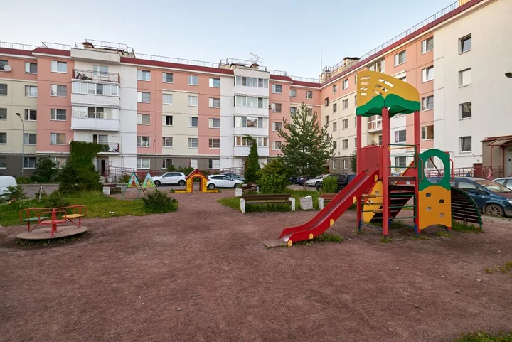 Петергоф: Апартаменты Санкт-Петербург Петергоф Ропшинское Шоссе 3/6