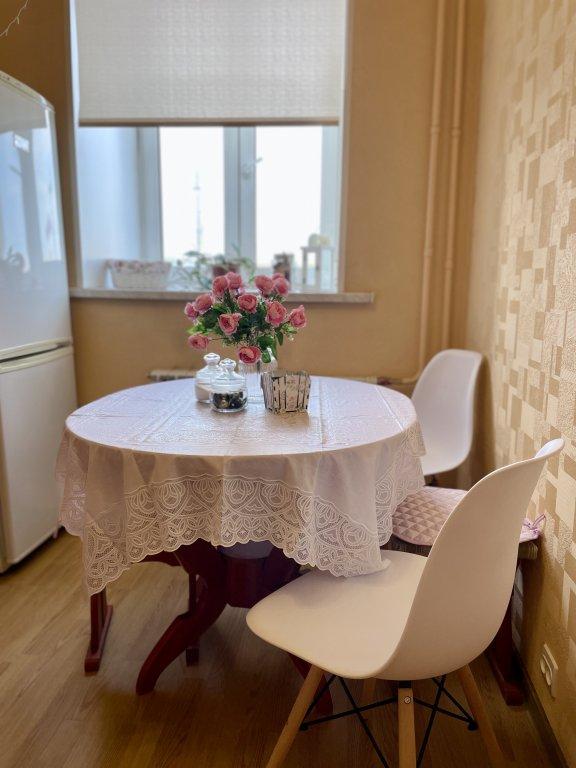 Санкт-Петербург: Апартаменты С Видом на Неву и Литейный Мост