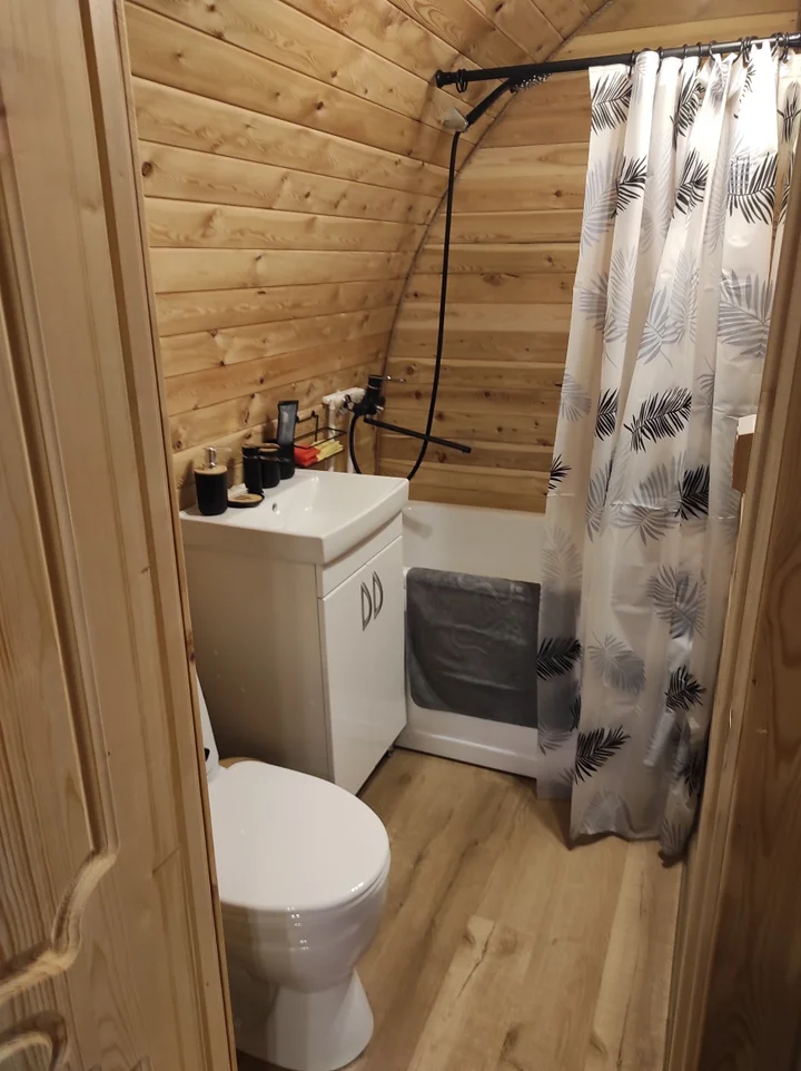 Турбаза Юность: Гостевой дом Seven Lodge