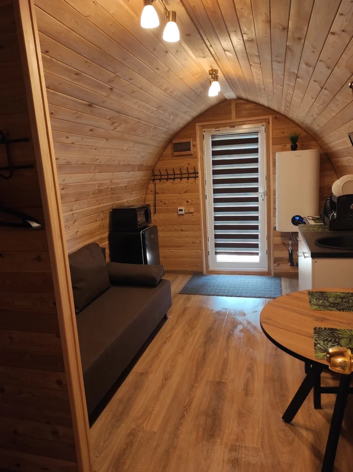 Турбаза Юность: Гостевой дом Seven Lodge