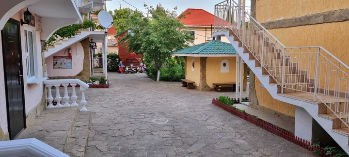 Приветное: Пансионат Орхидея