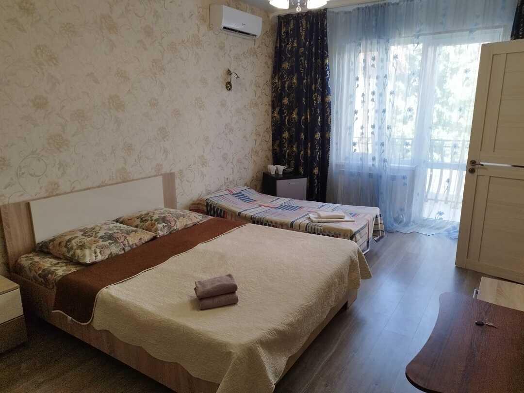 Анапа: Гостевой Дом Ника "Анапа"