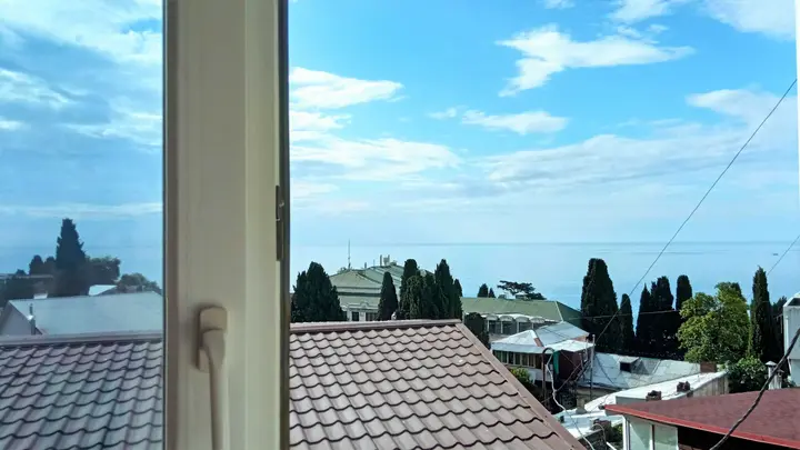 Ялта: Квартира с видом на море рядом с пляжем