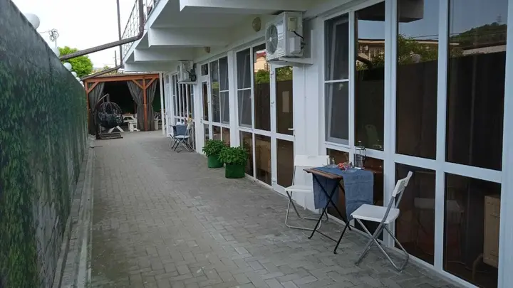 Вардане: Гостевой Дом Айсберг