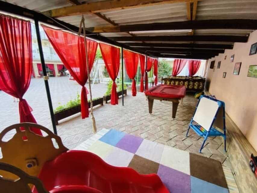 Судак: Deniz Company