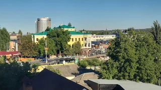 Пятигорск: Квартира в центре "Гости-КМВ" Пятигорск, Надречный 6