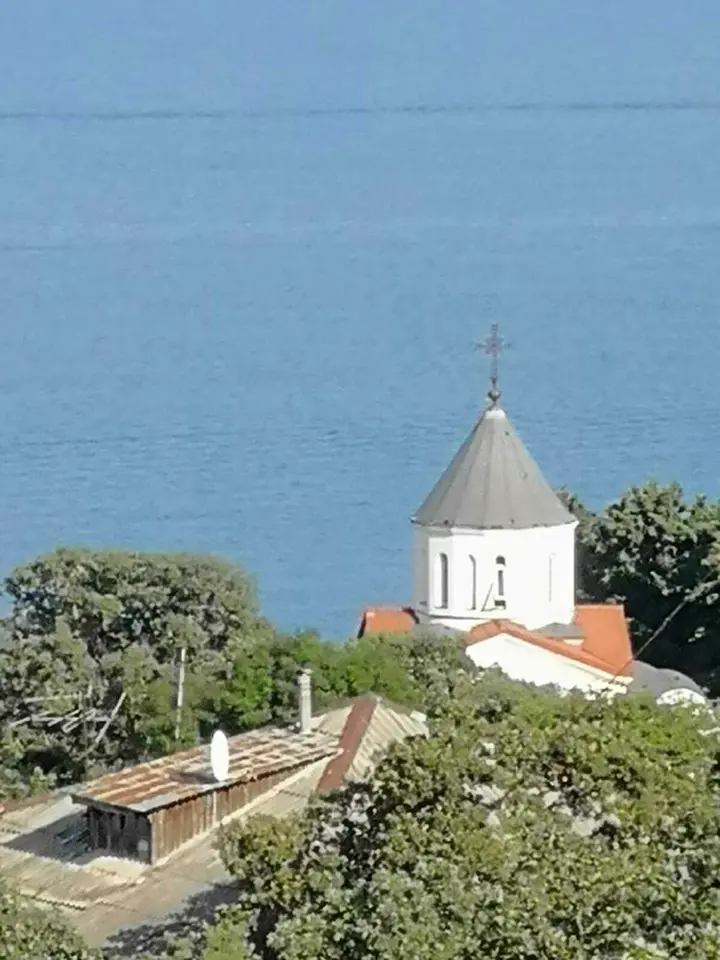 Алупка: Апартаменты Ялта (Ореанда) с видом на море