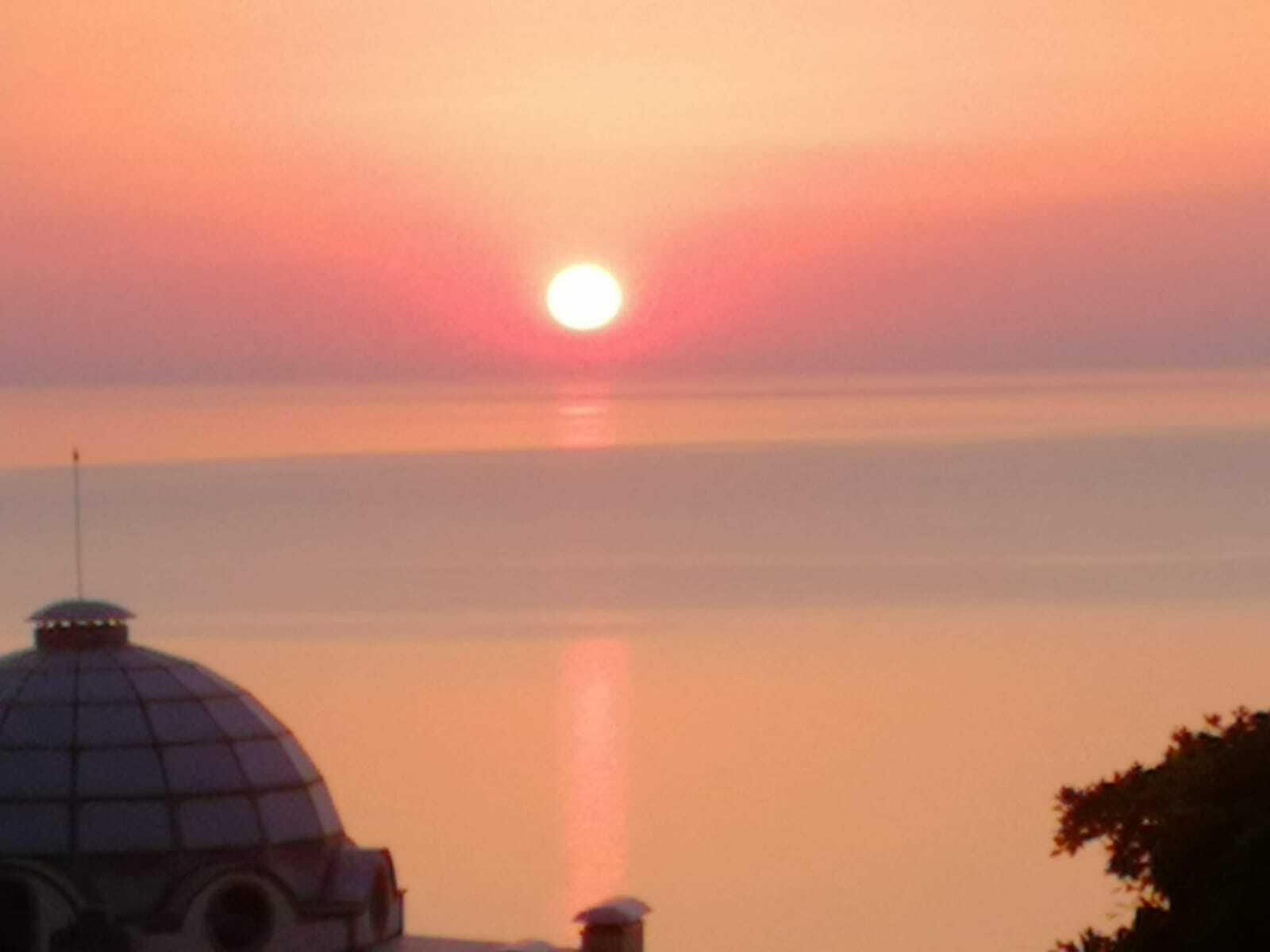 Алупка: Апартаменты Ялта (Ореанда) с видом на море