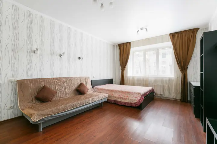 Новосибирск: Квартира на Серафимовича